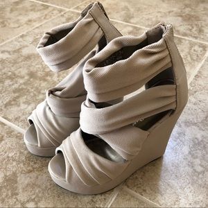 NEW Cream Color Platform Ribbon Wedges